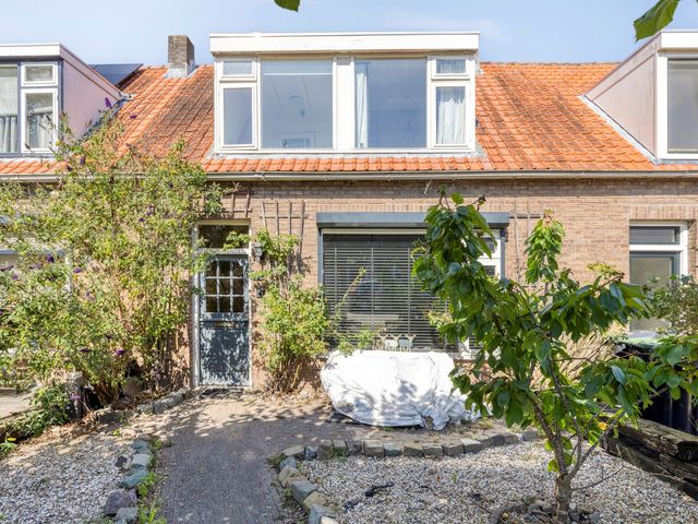 Oost Voorgors 21, Middelharnis