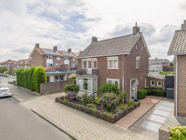 Plechelmusstraat 4, Tegelen