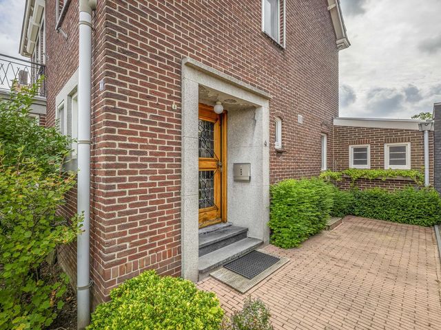 Plechelmusstraat 4, Tegelen
