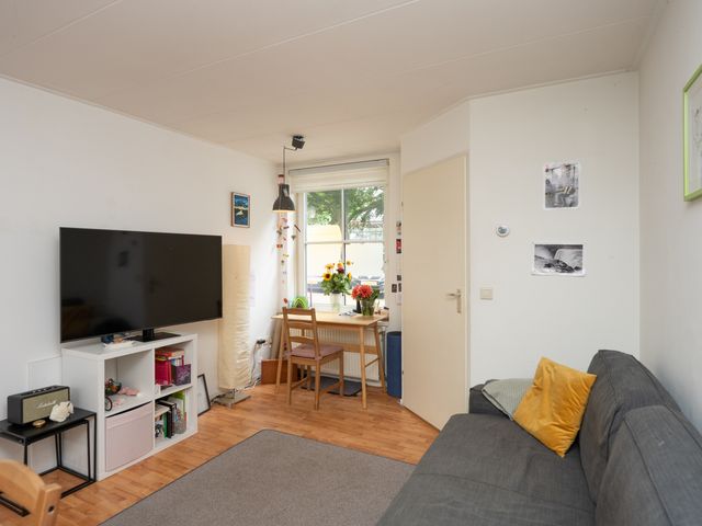 Burgwal 33A, Den Burg