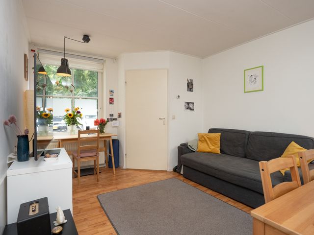 Burgwal 33A, Den Burg