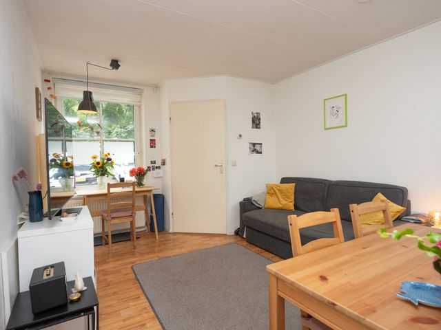Burgwal 33A, Den Burg