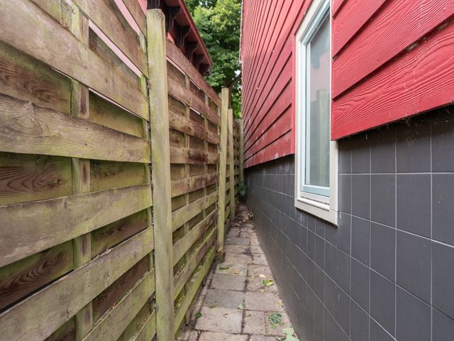 Burgwal 33A, Den Burg