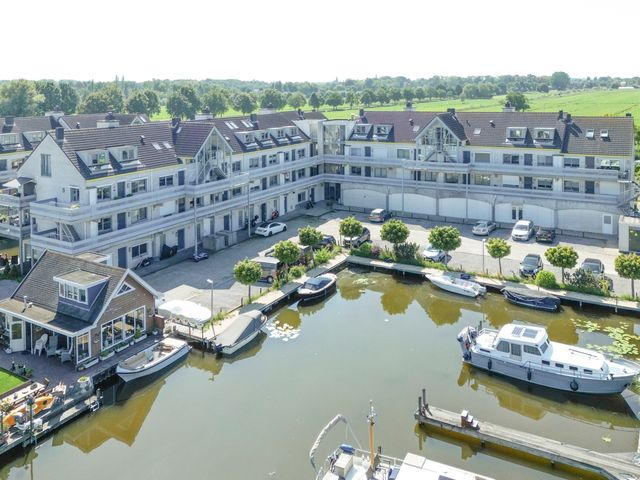 Port Broclede 30, Breukelen