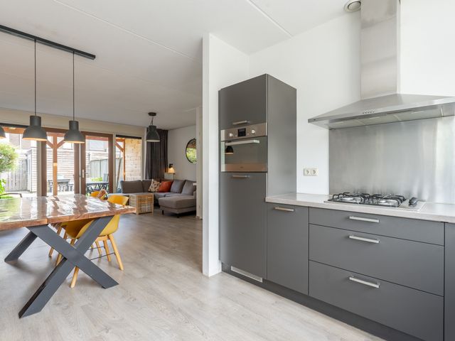 Veenwortel 15, Elst