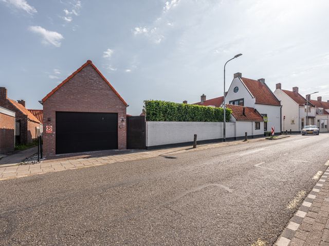 Zuiddijkstraat 11, Sluis