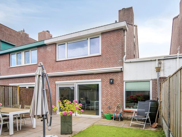 Benraatshoef 9, Raamsdonksveer