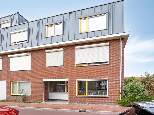 Oranjestraat 10, Arkel