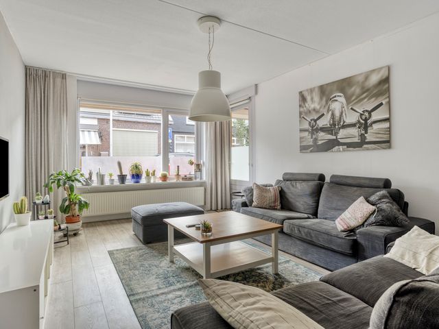 Oranjestraat 10, Arkel