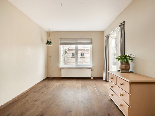 Beursjeskruidstraat 21, Almere
