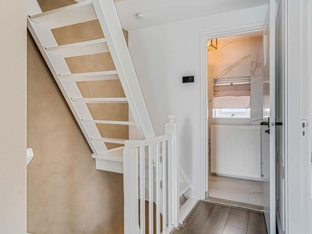 De Kist 61, Elst
