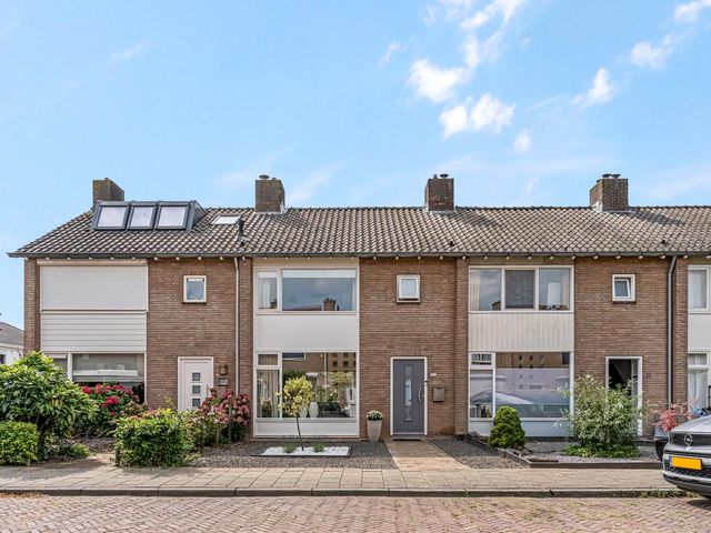 De Kist 61, Elst