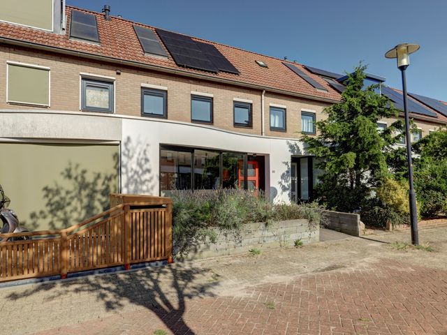 Mergelland 83, Apeldoorn