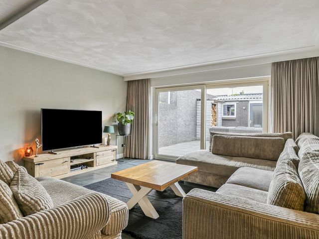 Midslandstraat 40, Tilburg