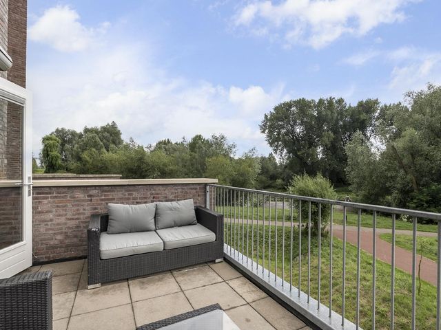 Corso 17, Huissen