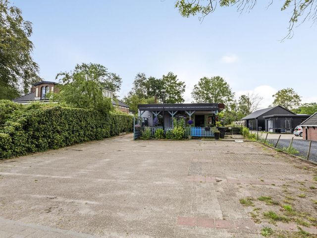 Rengersweg 86B, Oentsjerk
