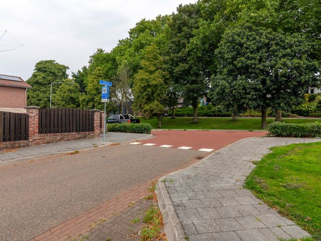 Piet van Breemenstraat 13, Wijlre