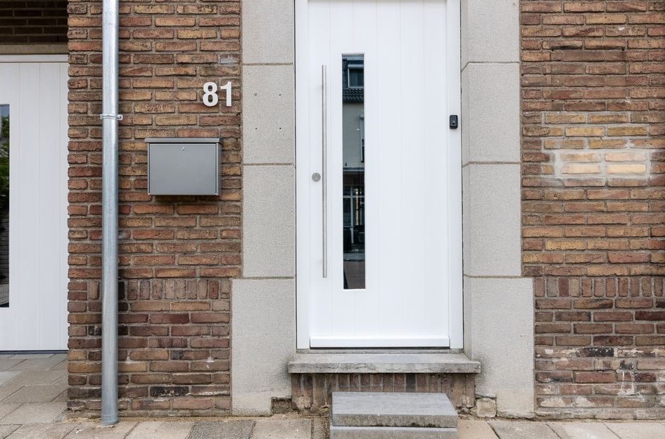 Dorpstraat 81