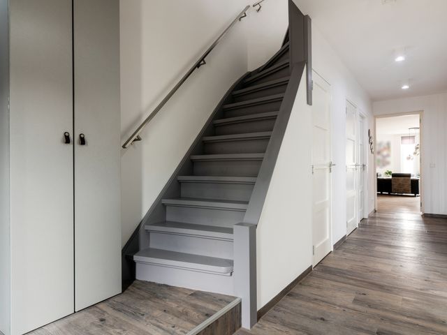 Dorpstraat 81, Buchten