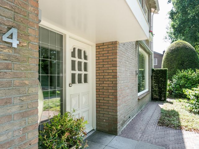 Uilenweg 14, Weert