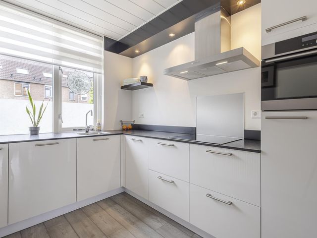 Breedewaij 24, Hardinxveld-Giessendam