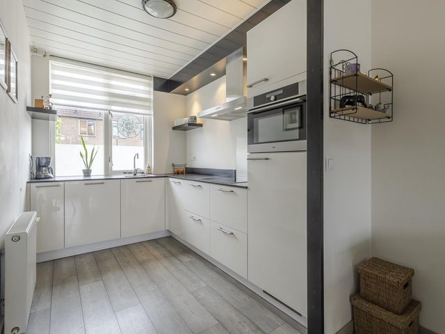 Breedewaij 24, Hardinxveld-Giessendam