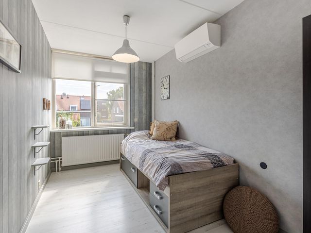 Burg Viezeestraat 7, Bleskensgraaf ca