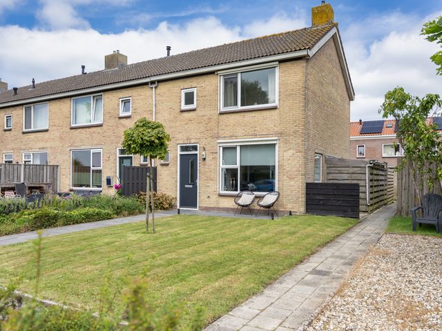 Hoannekamp 24, Langweer