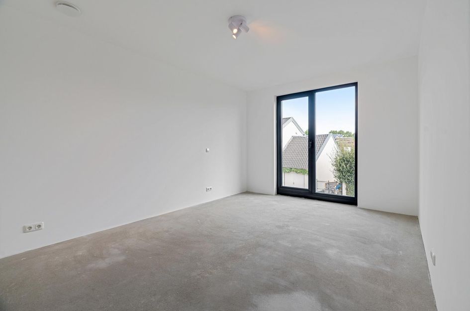 Spoorstraat 73