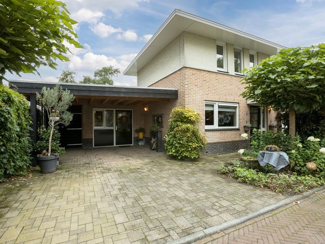 Leeuweriklaan 9a, Hoogeveen