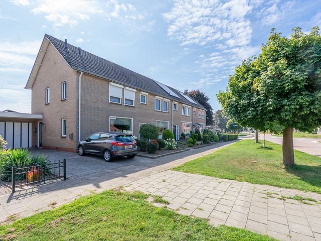 Bernhardstraat 24, Gendt