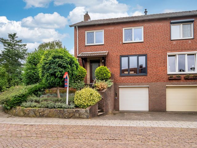 Rembrandtstraat 26, Reuver