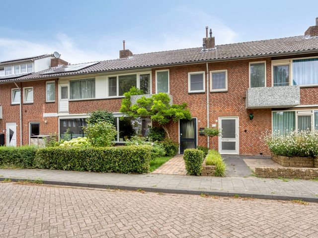 Cygnus 23, Veldhoven