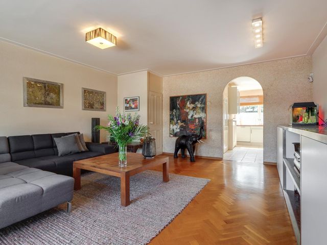 Birkholm 256, Hoofddorp