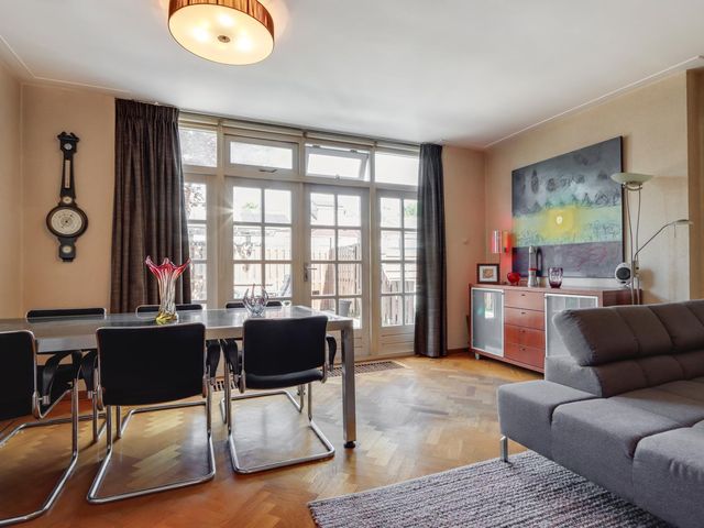 Birkholm 256, Hoofddorp