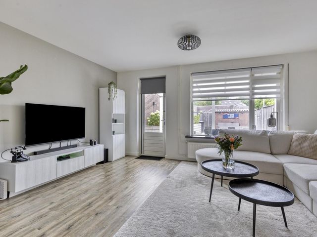 Potmeer 10, Steenbergen
