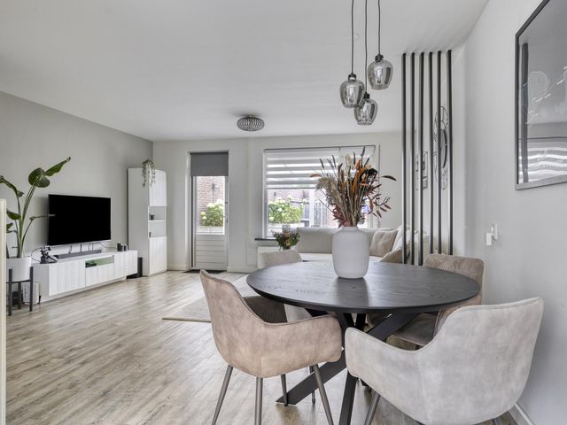Potmeer 10, Steenbergen