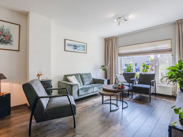 President Kennedystraat 14, Vroomshoop