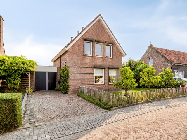 Banjaardstraat 88, Lewedorp