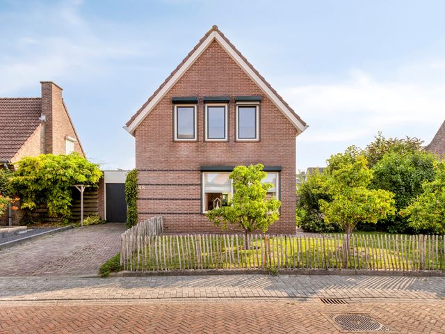 Banjaardstraat 88, Lewedorp