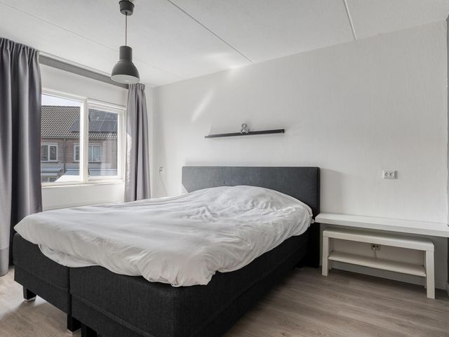N.J. Hartestraat 11, Terneuzen