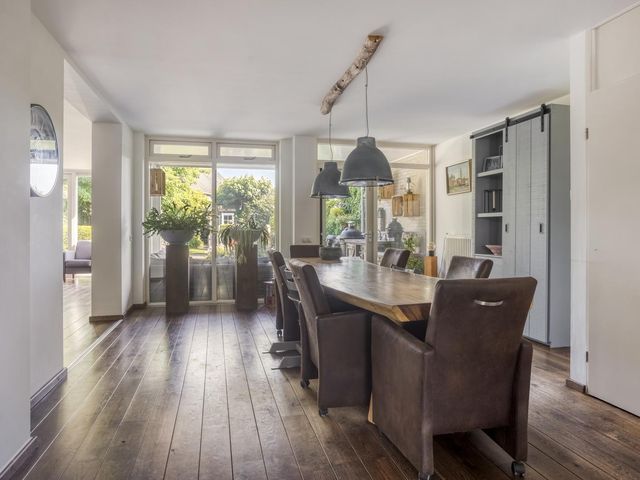 Walkvat 64, Alphen