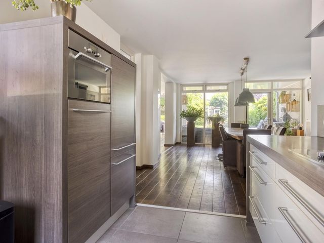 Walkvat 64, Alphen