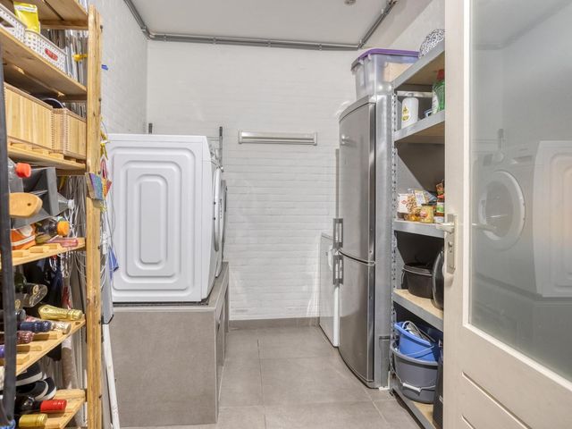 Walkvat 64, Alphen