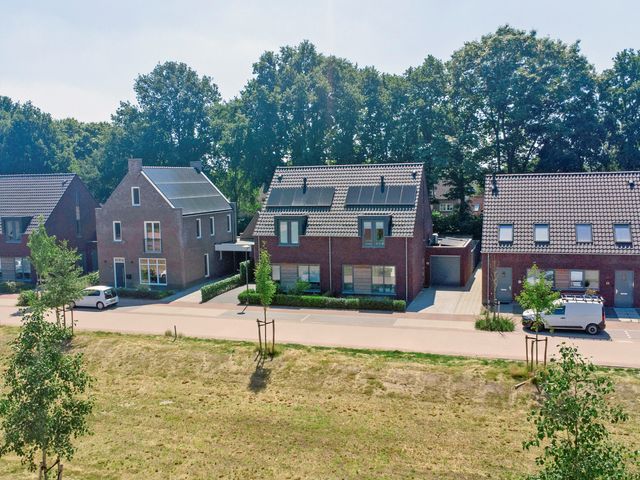 Deenendries 21, Hulsel