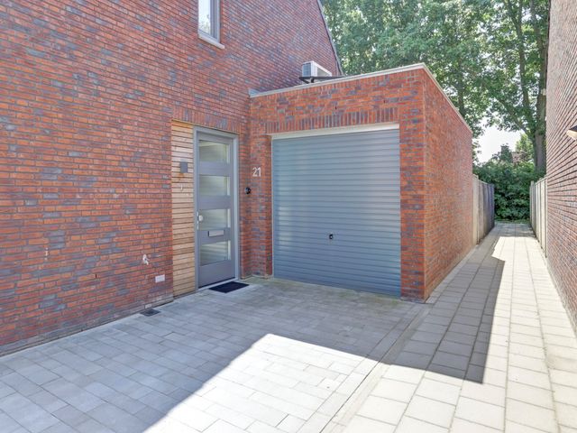 Deenendries 21, Hulsel