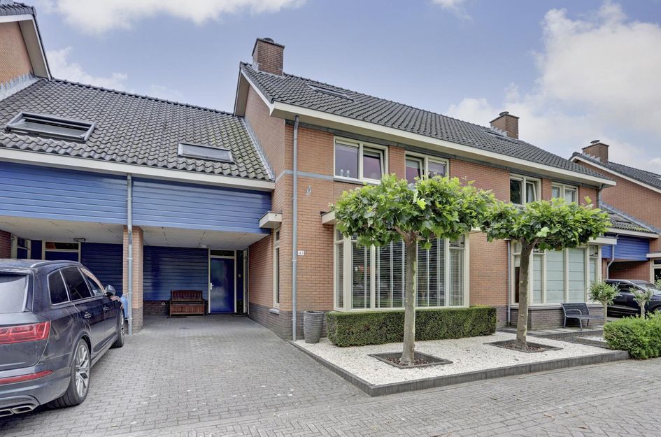 I.G.J.van den Boschstraat 43