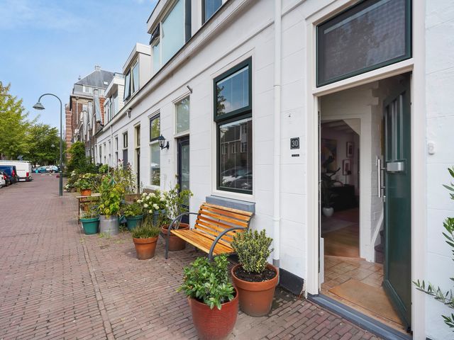 Raam 30, Delft