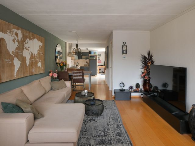 De Notenkraker 42, Almelo