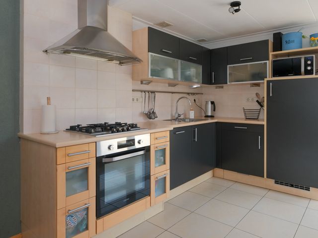 De Notenkraker 42, Almelo